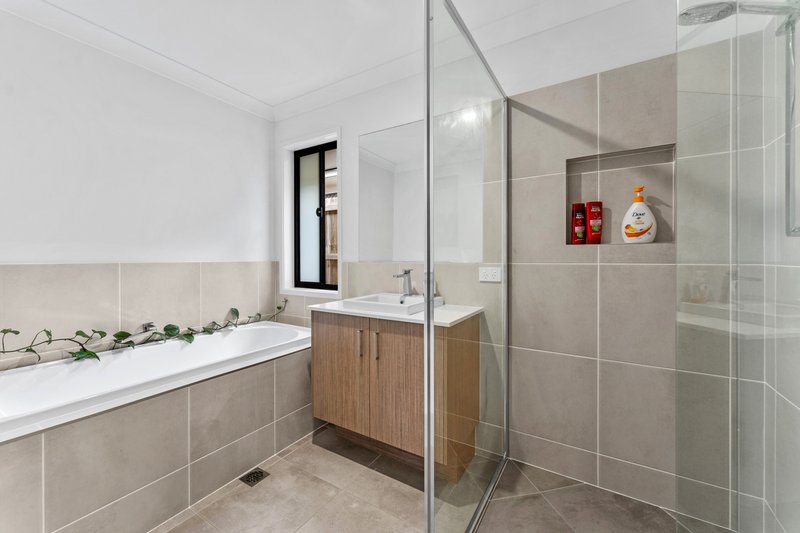 Photo - 14 Bae Street, Logan Reserve QLD 4133 - Image 6