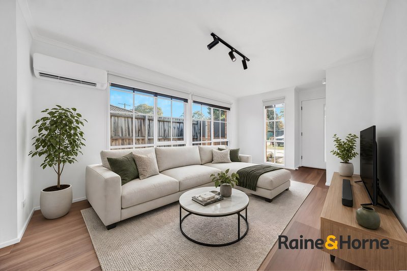 Photo - 1/4 Bainbridge Court, Carrum Downs VIC 3201 - Image 2