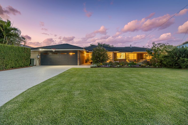 Photo - 14 Balbiri Close, Wilson WA 6107 - Image 1