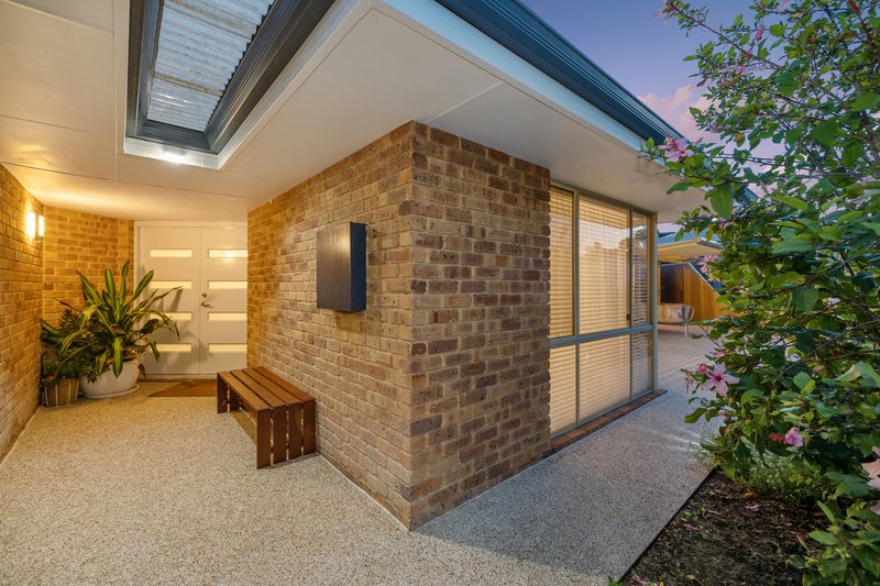 Photo - 14 Balbiri Close, Wilson WA 6107 - Image 5