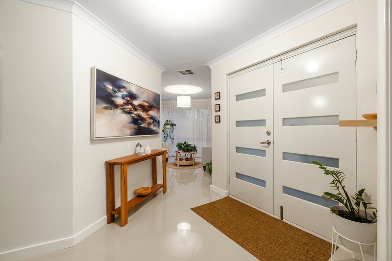 Photo - 14 Balbiri Close, Wilson WA 6107 - Image 6