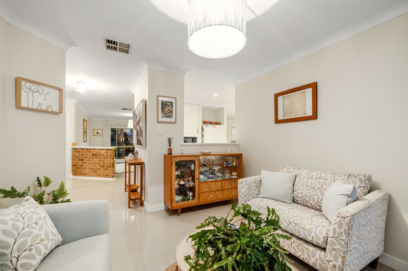 Photo - 14 Balbiri Close, Wilson WA 6107 - Image 7