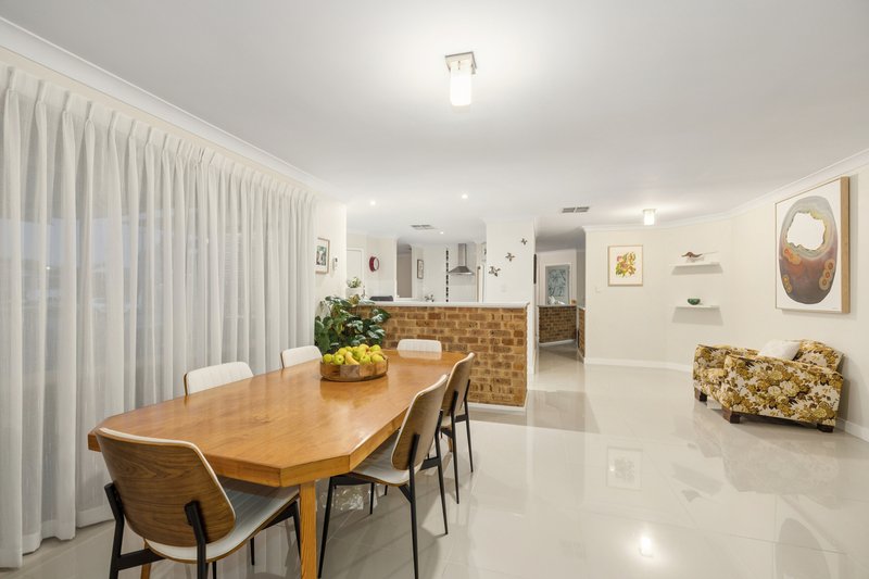 Photo - 14 Balbiri Close, Wilson WA 6107 - Image 18
