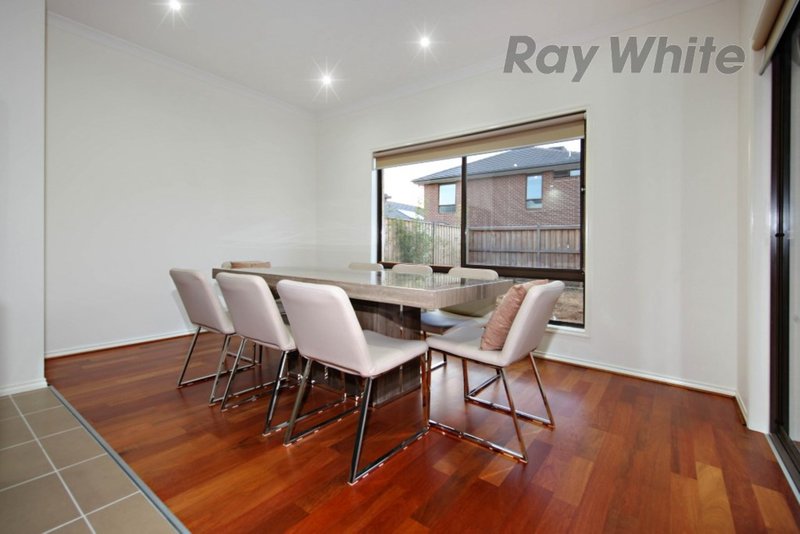 Photo - 14 Banbury Street, Point Cook VIC 3030 - Image 7