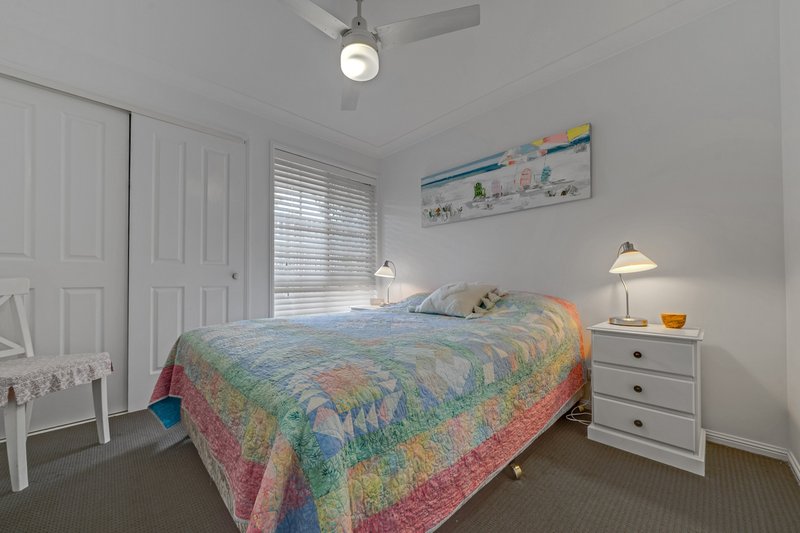 Photo - 14 Bannockburn Crescent, Parkinson QLD 4115 - Image 16