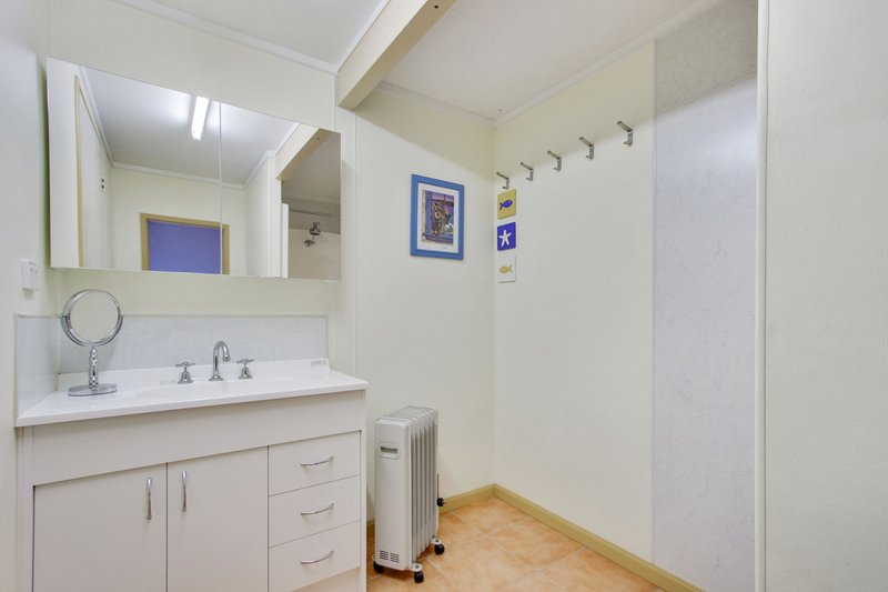 Photo - 14 Banool Close, Metung VIC 3904 - Image 17