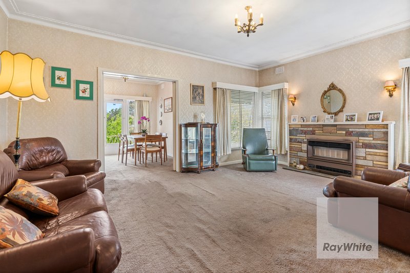 Photo - 14 Banyule Road, Rosanna VIC 3084 - Image 3