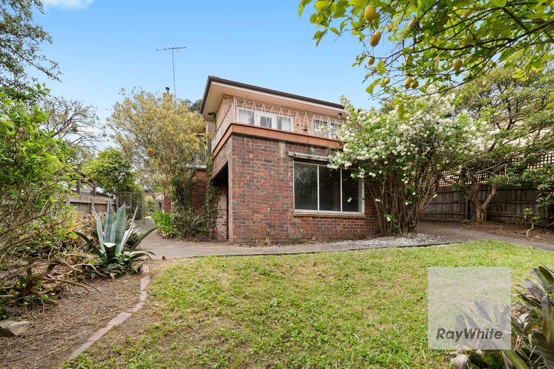 Photo - 14 Banyule Road, Rosanna VIC 3084 - Image 11