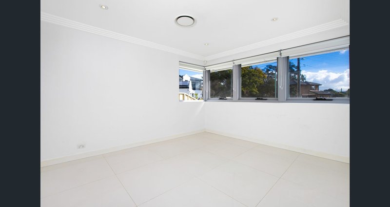 Photo - 14 Barbara Crescent, Merrylands NSW 2160 - Image 6