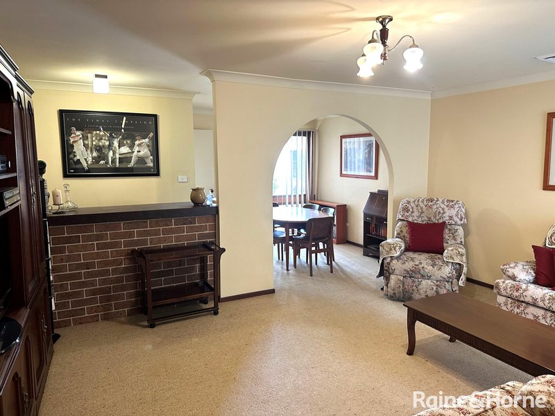 Photo - 14 Barlow Close, Thornton NSW 2322 - Image 3