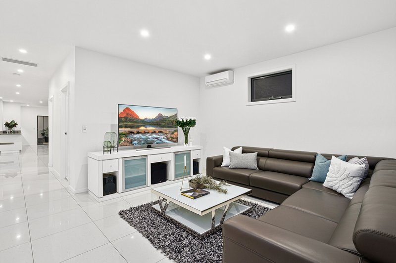 Photo - 14 Barnbougle Mews, Shell Cove NSW 2529 - Image 8