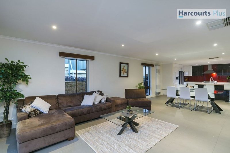 Photo - 14 Barndoo Street, Hallett Cove SA 5158 - Image 10