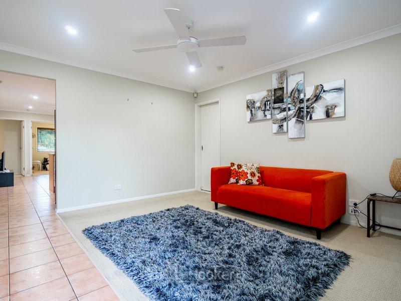 Photo - 14 Barron Court, Hillcrest QLD 4118 - Image 5