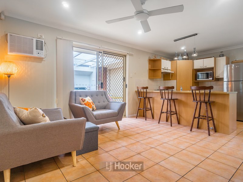 Photo - 14 Barron Court, Hillcrest QLD 4118 - Image 10