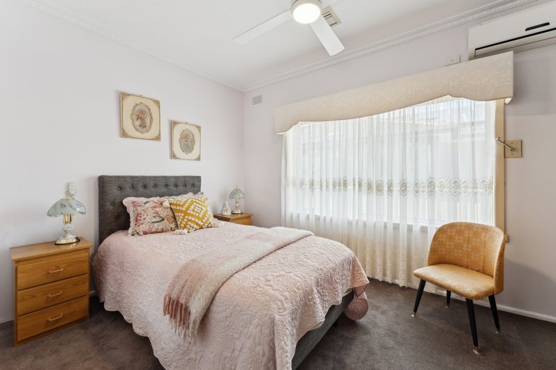 Photo - 14 Barron Street, Reservoir VIC 3073 - Image 6