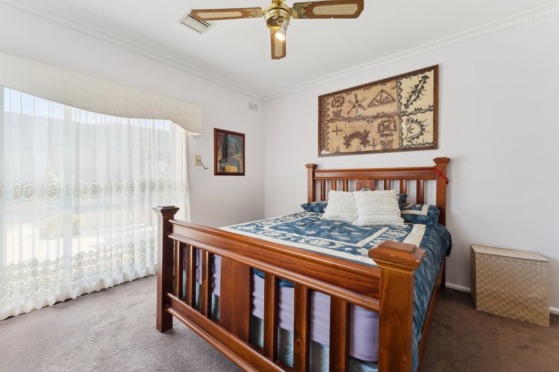 Photo - 14 Barron Street, Reservoir VIC 3073 - Image 7