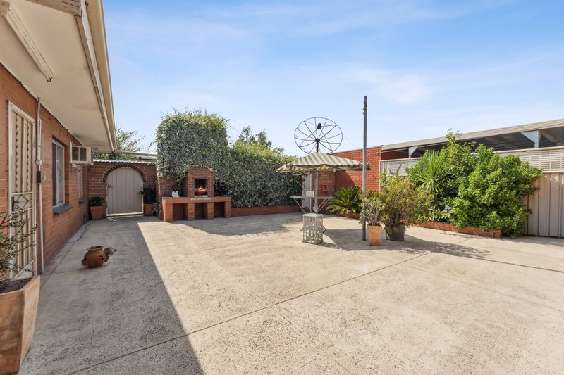 Photo - 14 Barron Street, Reservoir VIC 3073 - Image 10