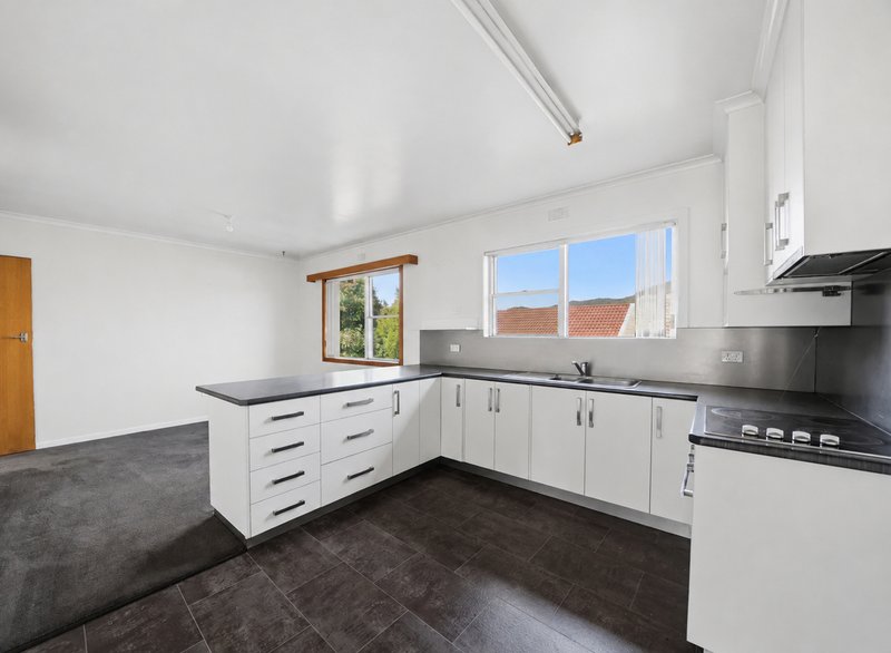 Photo - 14 Bathurst Street, New Norfolk TAS 7140 - Image 2