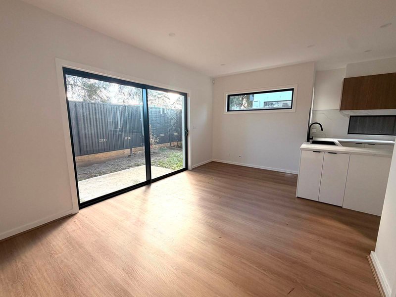 Photo - 14 Bawar Place, Hallam VIC 3803 - Image 3