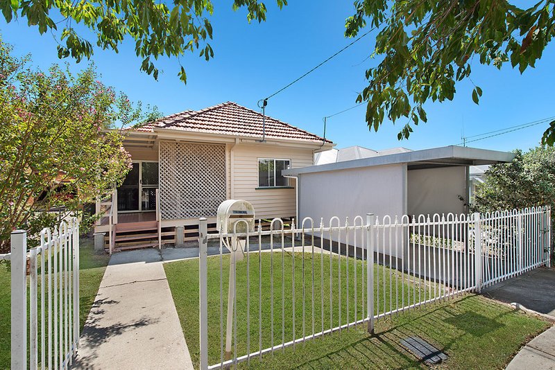 Photo - 14 Bayview Road, Brighton QLD 4017 - Image 2