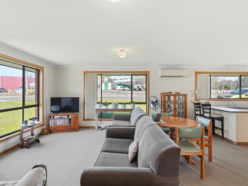 Photo - 1/4 Beach Road, Margate TAS 7054 - Image 2