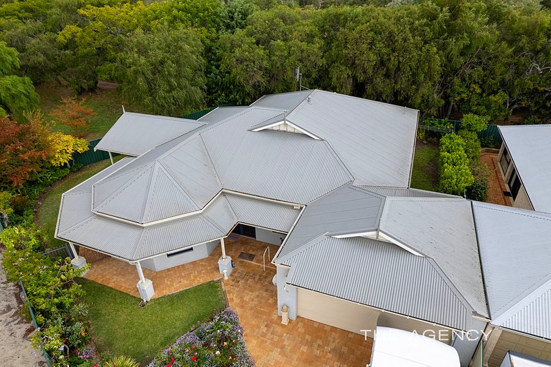 Photo - 14 Beachgrove Place, Geographe WA 6280 - Image 2