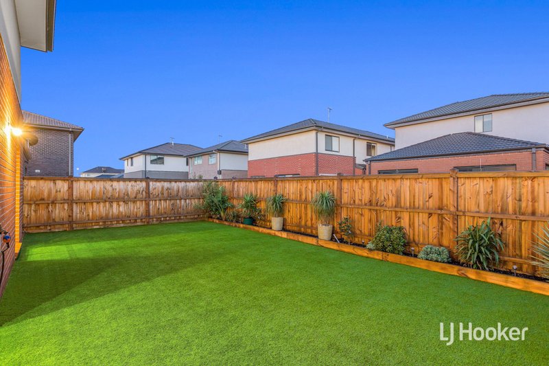 Photo - 14 Beatrix Street, Point Cook VIC 3030 - Image 17