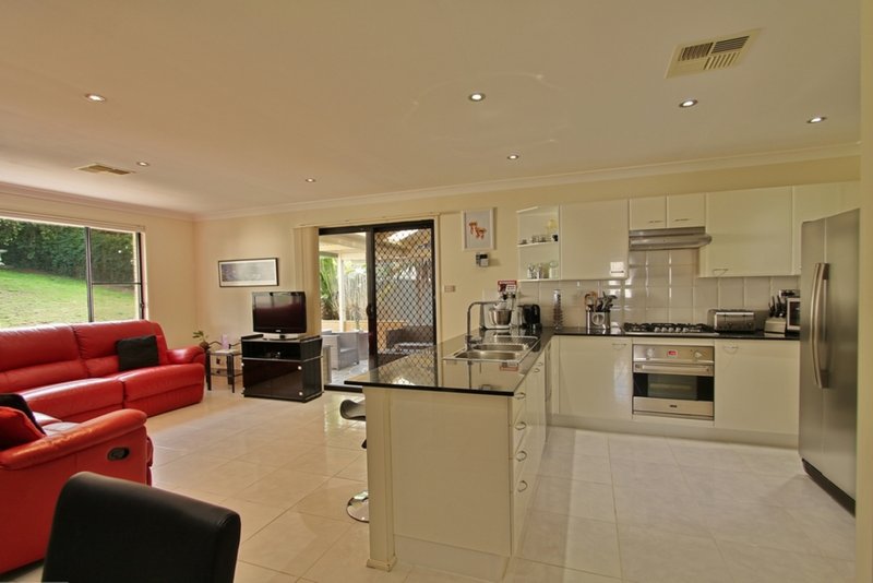 Photo - 14 Beauford Street, Woodford NSW 2778 - Image 5