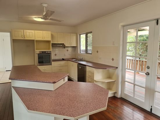 Photo - 14 Beerwah Street, Landsborough QLD 4550 - Image 4