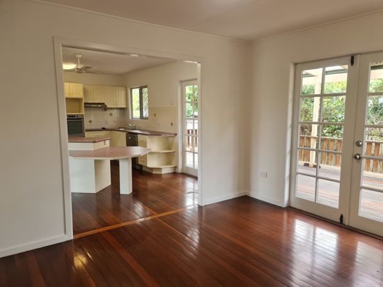 Photo - 14 Beerwah Street, Landsborough QLD 4550 - Image 5