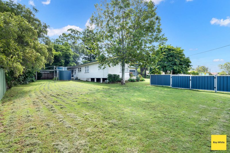 Photo - 14 Bellambi Street, Toogoolawah QLD 4313 - Image 18