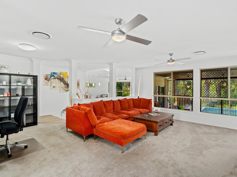 Photo - 14 Ben Hogan Crescent, Parkwood QLD 4214 - Image 11