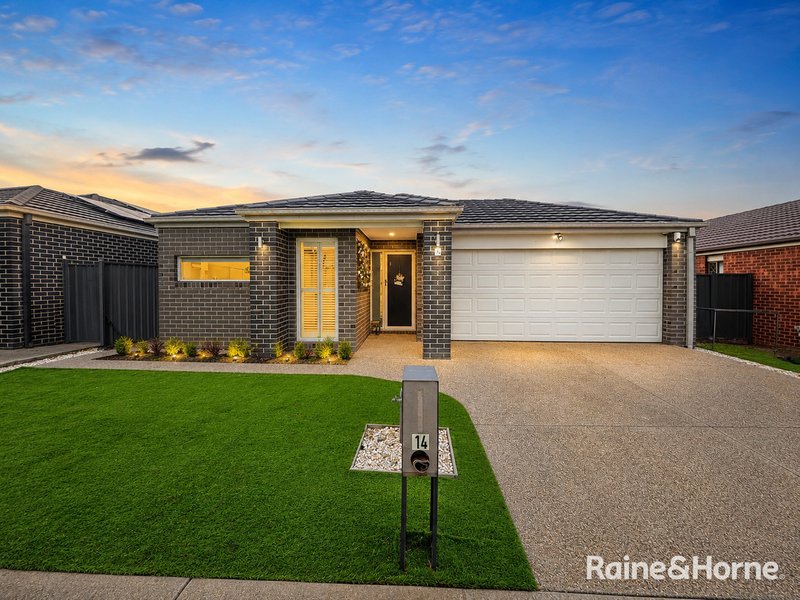 Photo - 14 Benedetto Crescent, Cranbourne East VIC 3977 - Image 1