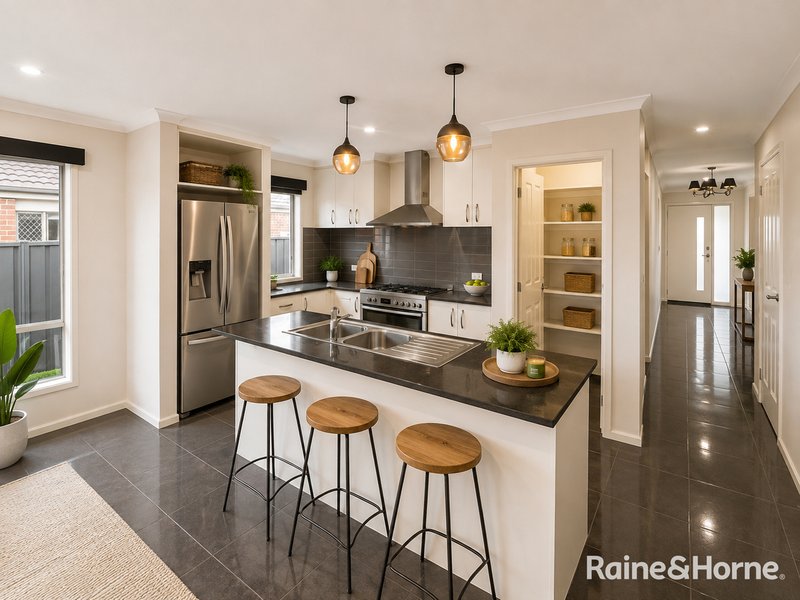 Photo - 14 Benedetto Crescent, Cranbourne East VIC 3977 - Image 8