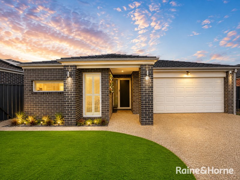 Photo - 14 Benedetto Crescent, Cranbourne East VIC 3977 - Image 14