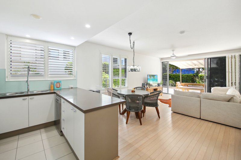 Photo - 1/4 Bennett Street, Moffat Beach QLD 4551 - Image 2