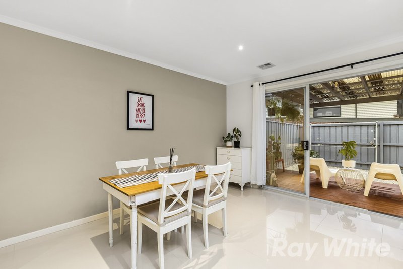 Photo - 14 Bernie Smith Street, Mulgrave VIC 3170 - Image 5