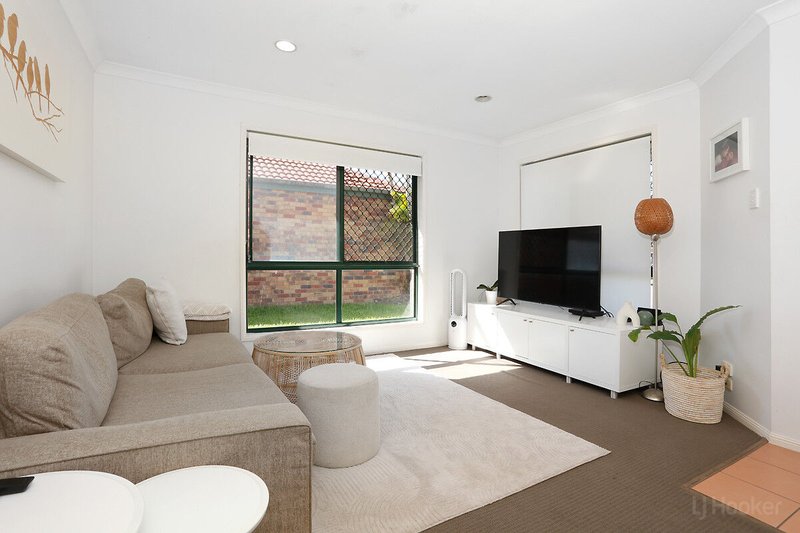 Photo - 14 Bernini Drive, Coombabah QLD 4216 - Image 11