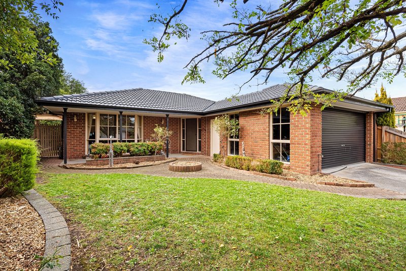 14 Bertrand Cl , Berwick VIC 3806