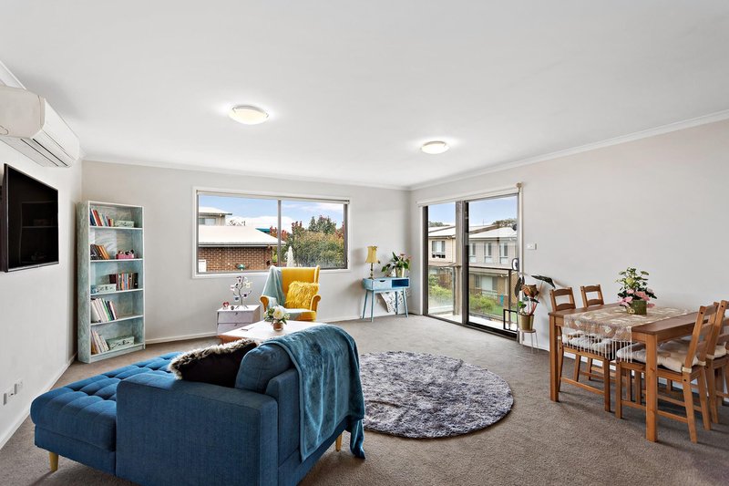 Photo - 14 Bessell Lane, Casey ACT 2913 - Image 2