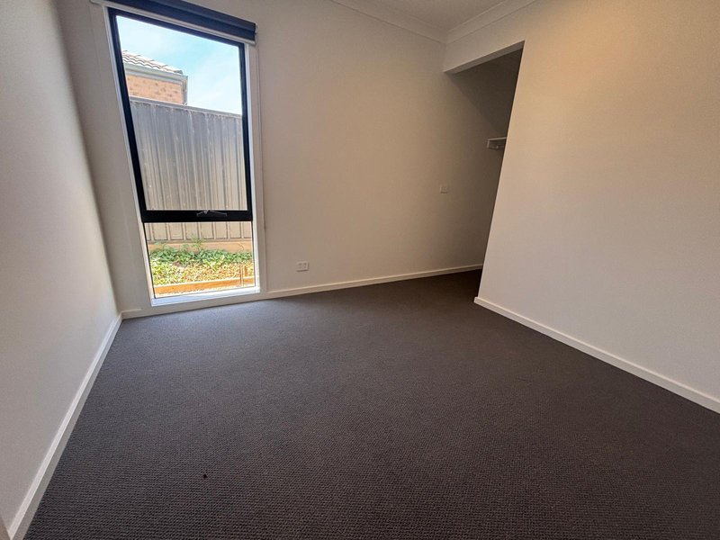 Photo - 14 Bet Street, Truganina VIC 3029 - Image 7