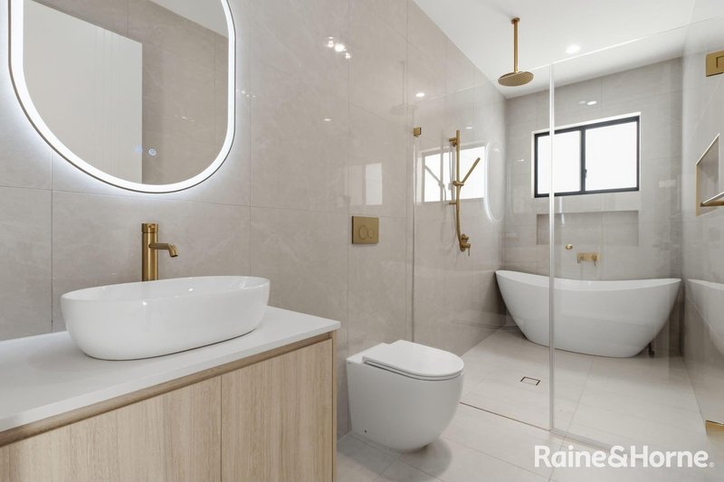Photo - 14 Bextor Avenue, Leppington NSW 2179 - Image 6