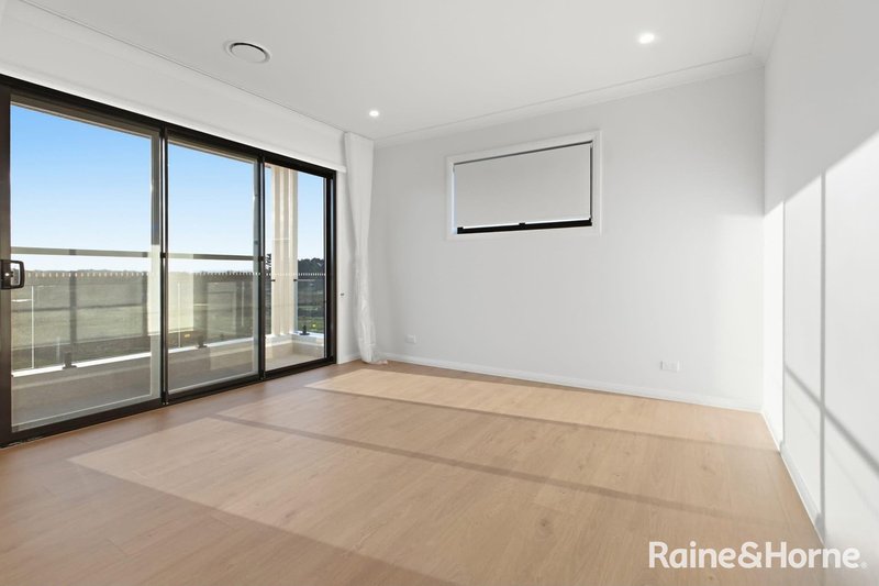 Photo - 14 Bextor Avenue, Leppington NSW 2179 - Image 8