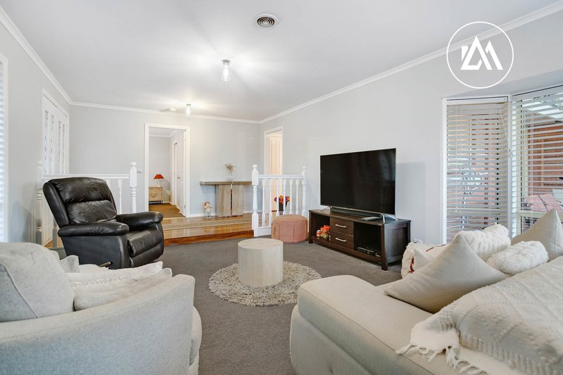 Photo - 14 Bianco Court, Langwarrin VIC 3910 - Image 4