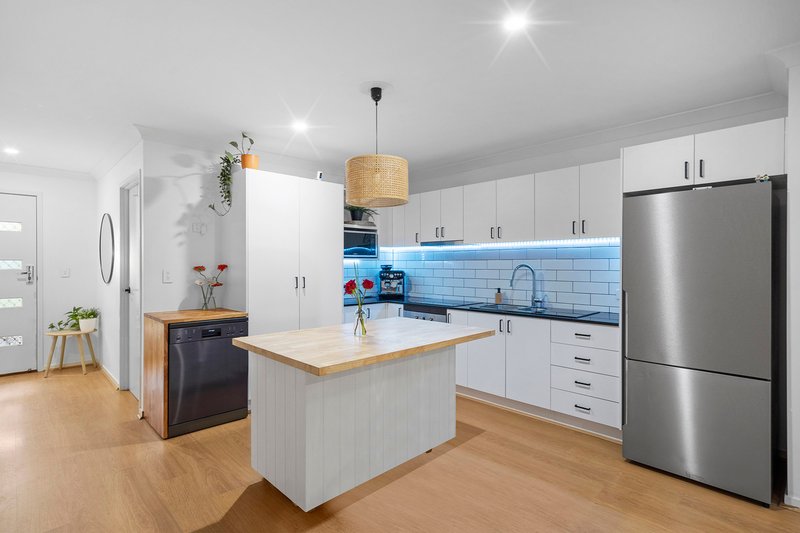 Photo - 1/4 Bidmead Circuit, Pimpama QLD 4209 - Image 3
