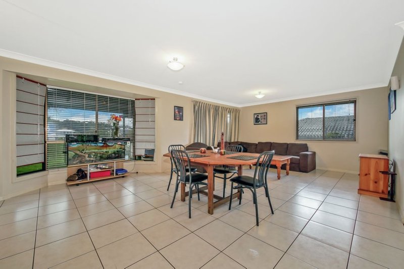 Photo - 14 Birchgrove Crescent, Kallangur QLD 4503 - Image 2