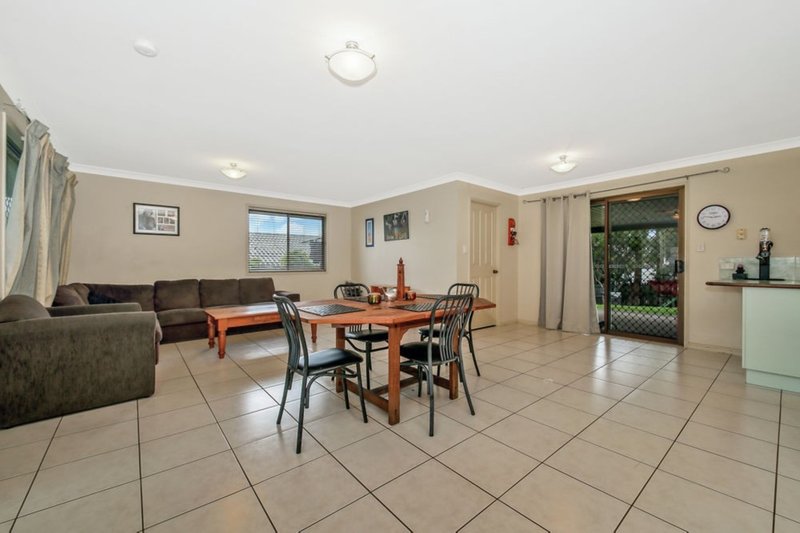 Photo - 14 Birchgrove Crescent, Kallangur QLD 4503 - Image 4