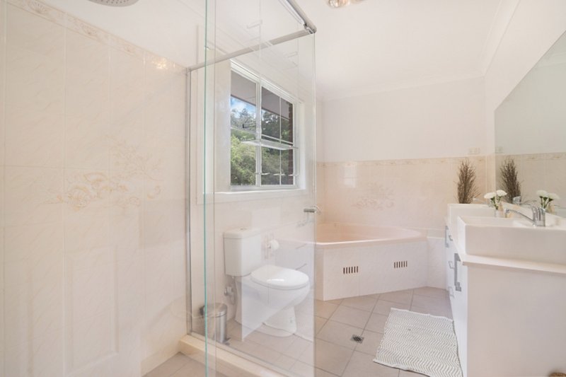 Photo - 14 Birrerik Road, Wamberal NSW 2260 - Image 6