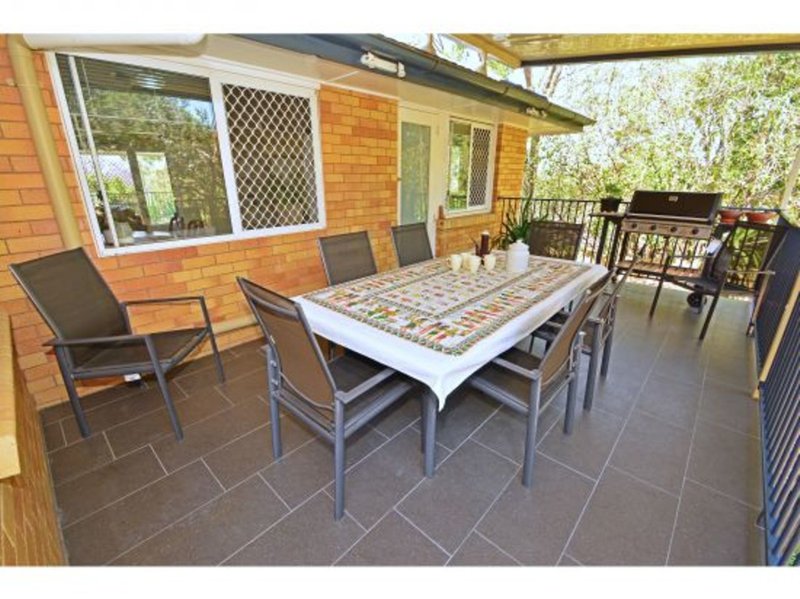 Photo - 14 Blackpool Street, Mount Gravatt East QLD 4122 - Image 3