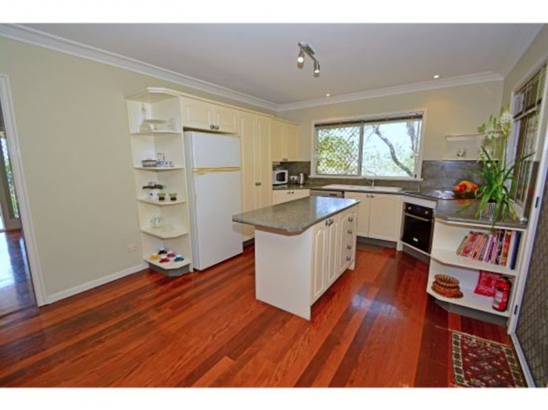 Photo - 14 Blackpool Street, Mount Gravatt East QLD 4122 - Image 4